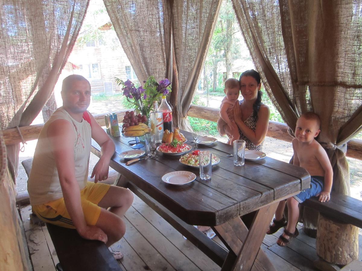 Aghrousadba Zapovednyi Ostrov Hotel Sho Kültér fotó